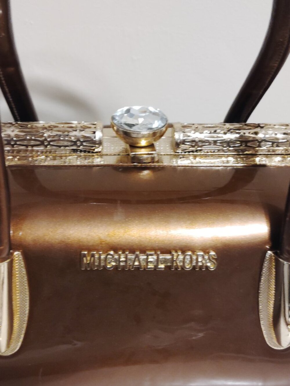 Michael Kors Brown Patent Sachel Elegant gold -Tone Handbag - Picture 3 of 6